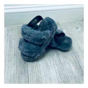 Grey faux fur slipper slider